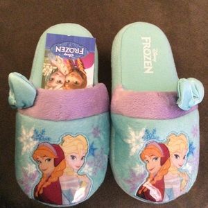 Frozen slippers